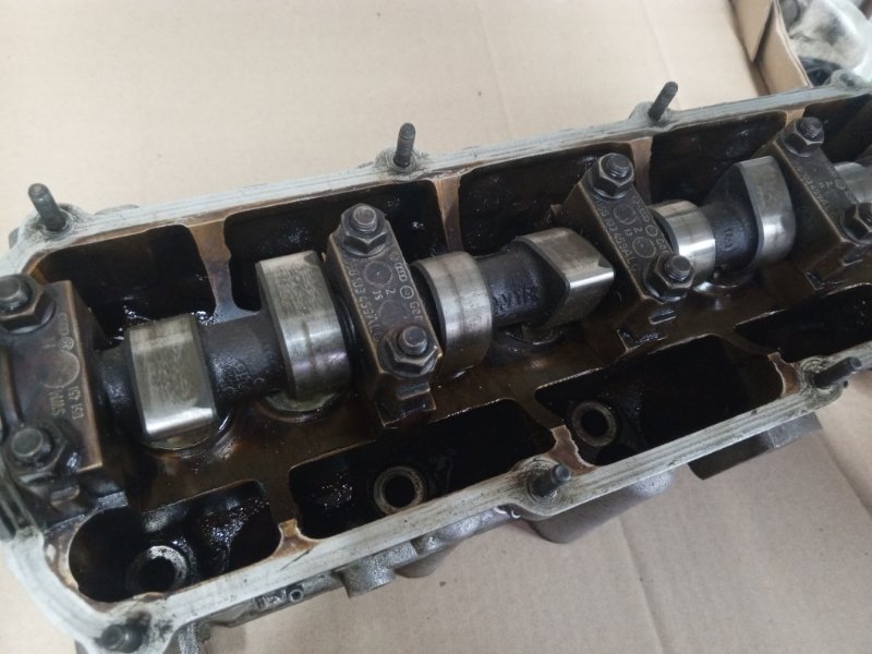 Головка блока цилиндров Volkswagen Passat B4
