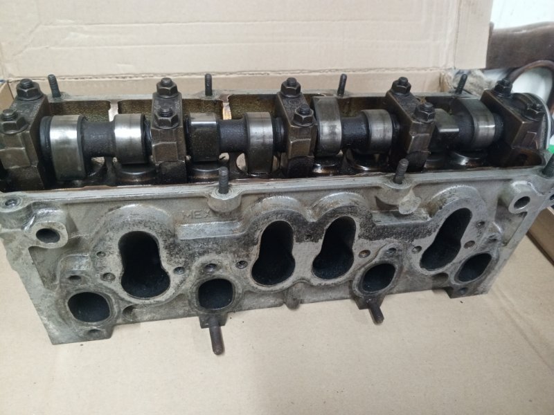 Головка блока цилиндров Volkswagen Passat B4