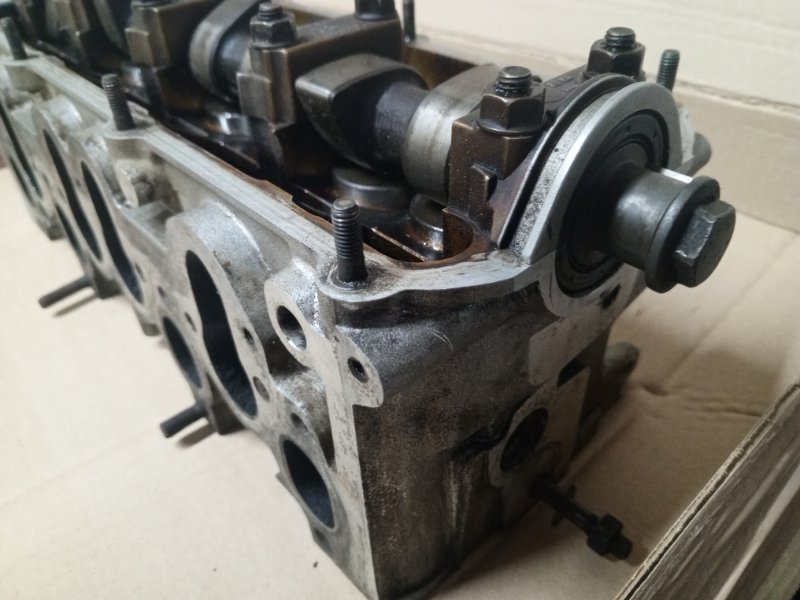 Головка блока цилиндров Volkswagen Passat B4