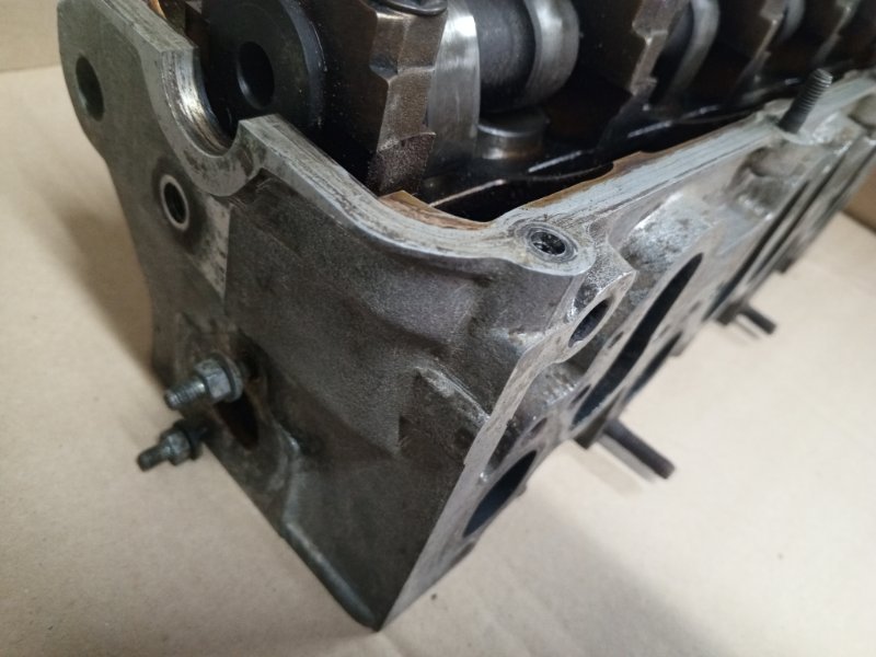 Головка блока цилиндров Volkswagen Passat B4