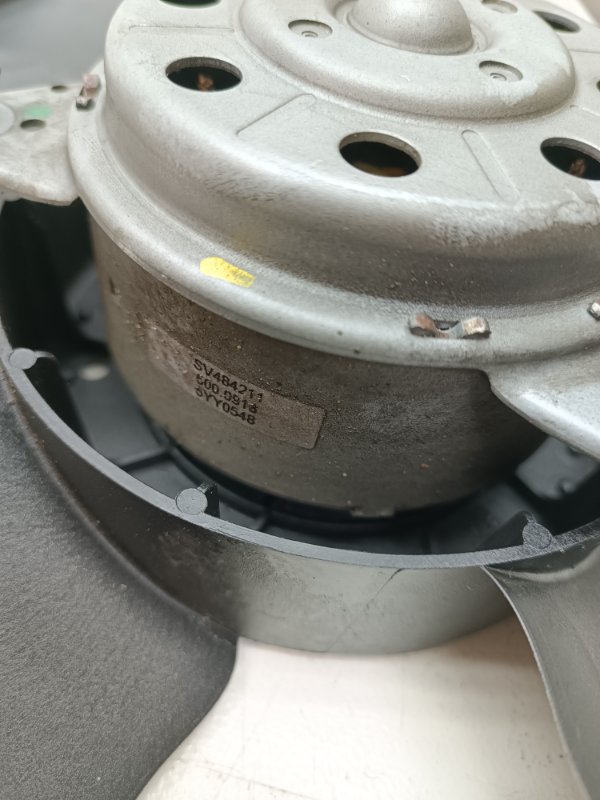 Вентилятор радиатора Lada Largus