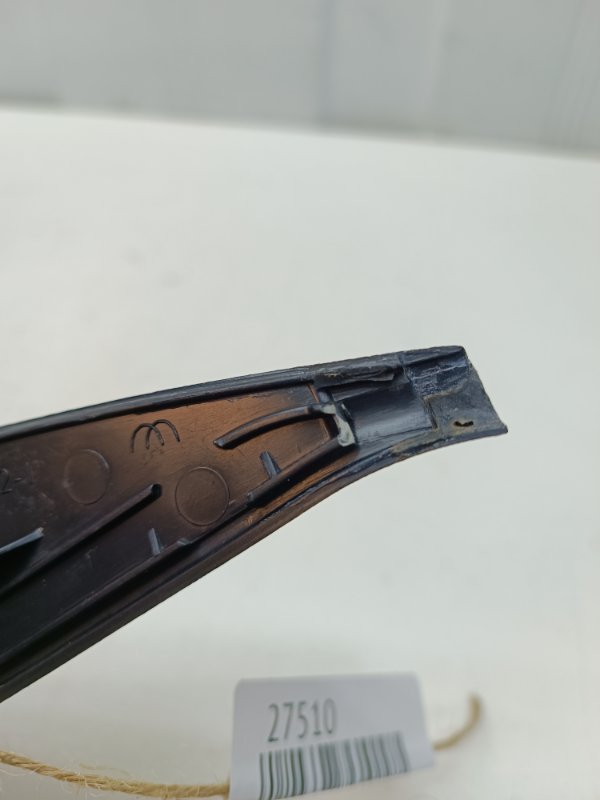 Уголок двери Ваз Калина 1118