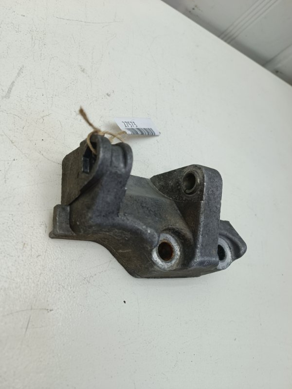 Кронштейн генератора Ваз 2114