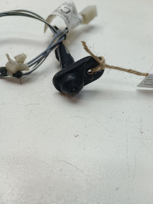 Концевик двери Opel Omega B