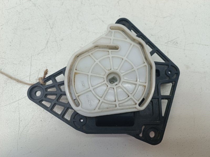 Моторчик заслонки (сервопривод) Лада Приора