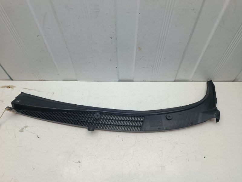 Накладка жабо (дождевик) Ваз Калина