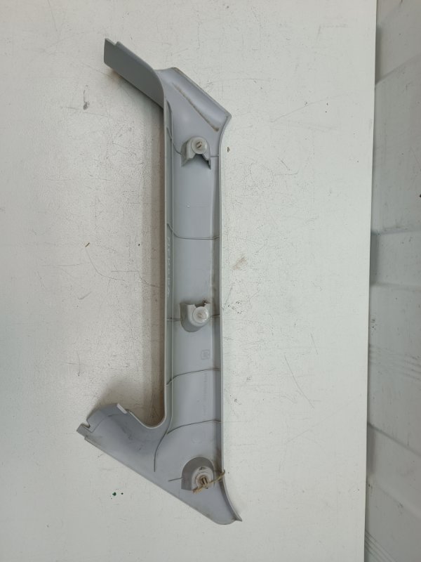 Накладка стойки Лада Приора