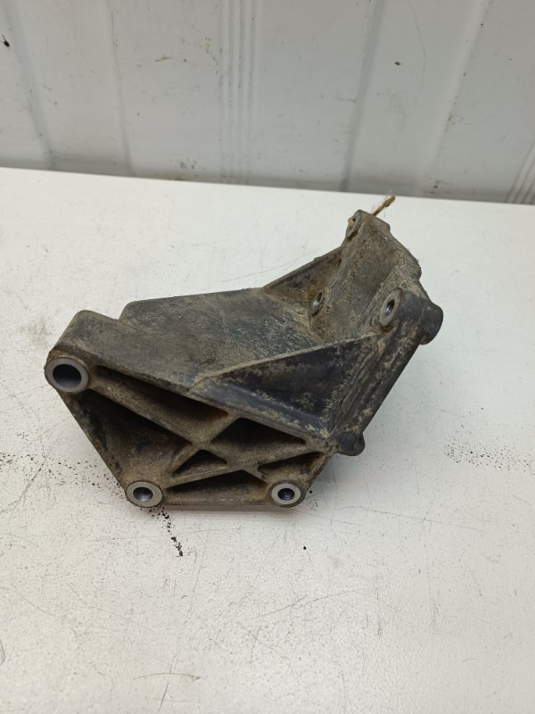 Кронштейн Ford Fusion