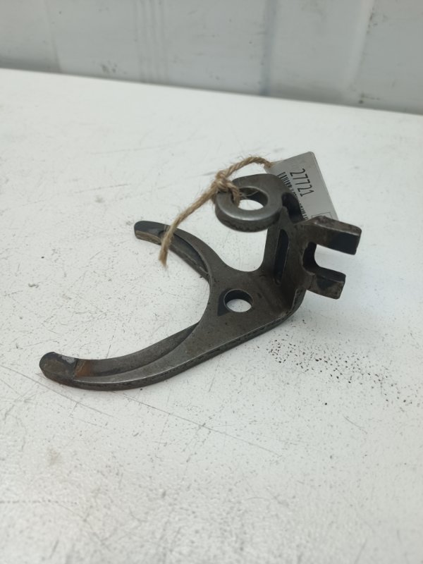 Вилка кпп Chery Amulet A15