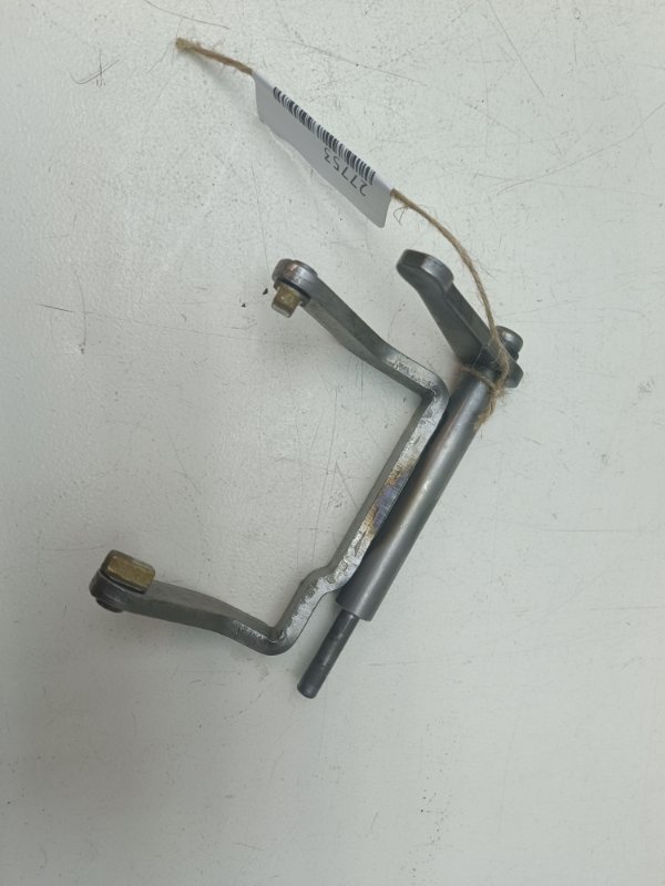 Вилка кпп Skoda Fabia