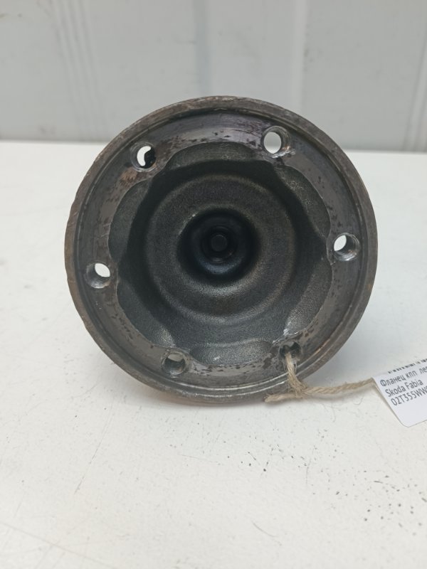 Фланец кпп Skoda Fabia