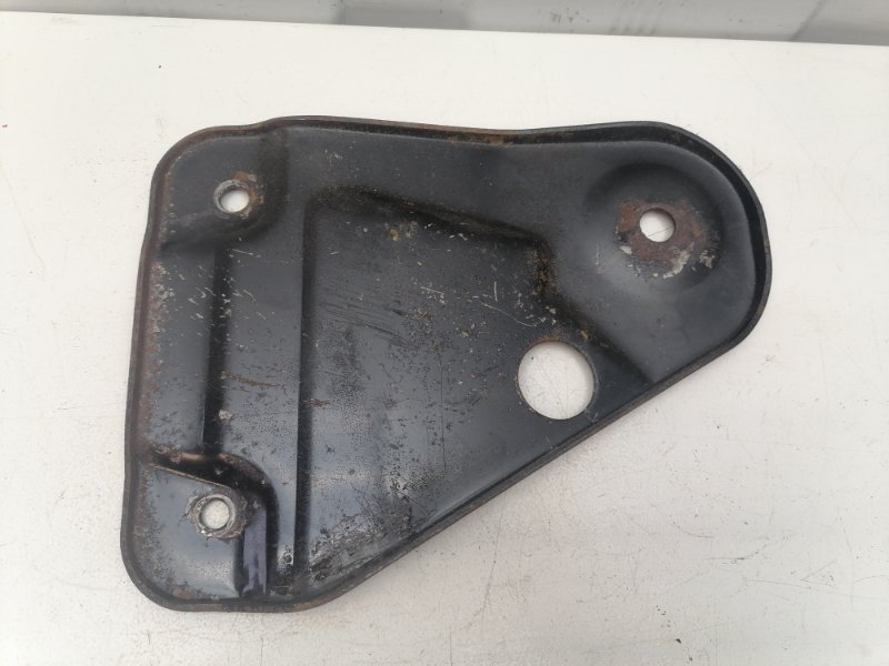 Кронштейн балки Hyundai Sonata EF