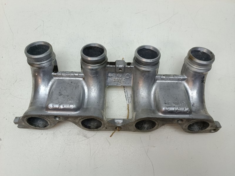 Коллектор впускной Ваз 2110