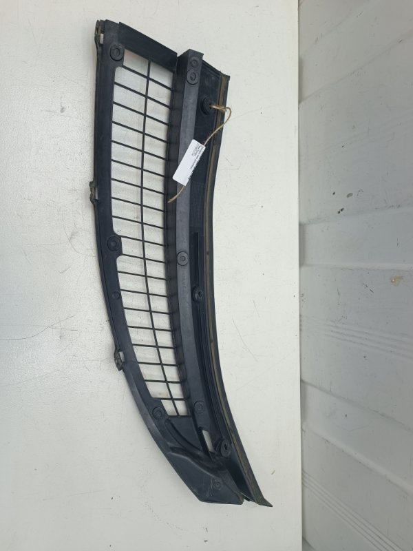 Накладка жабо (дождевик) Лада Приора