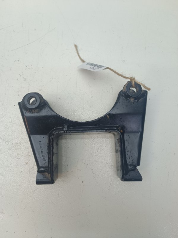 Кронштейн кпп Skoda Fabia