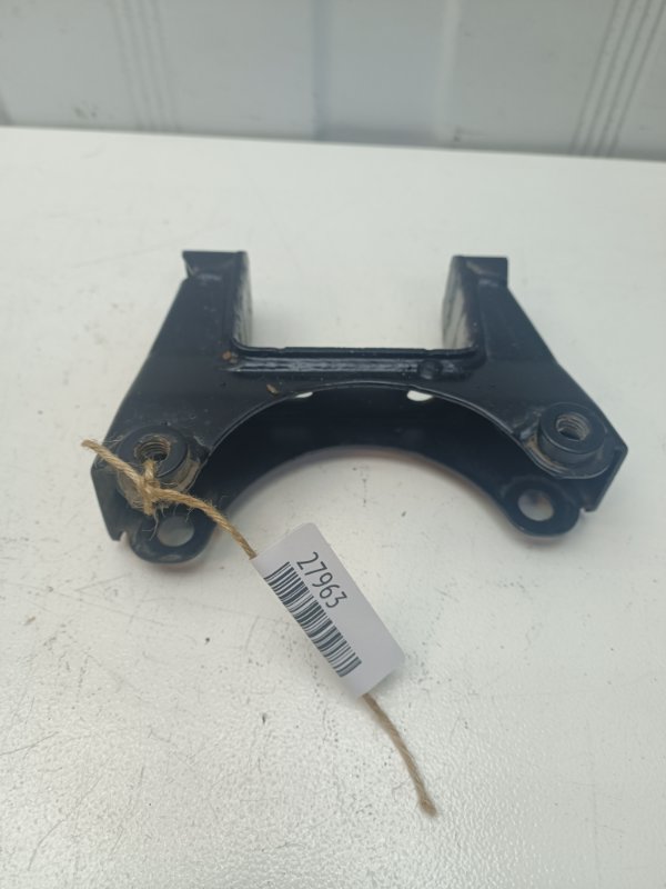 Кронштейн кпп Skoda Fabia