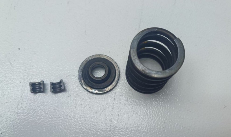 Пружина клапана Volkswagen Transporter T4