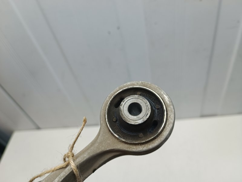 Рычаг подвески Audi A4 B5