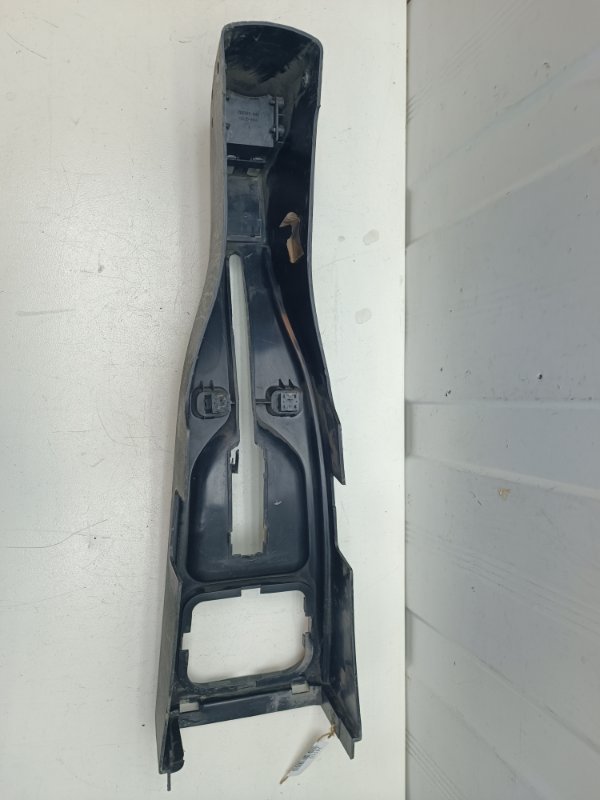 Консоль между сидений Ваз 2114