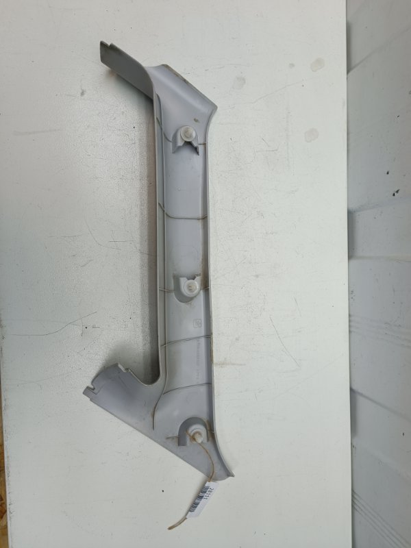 Накладка стойки Лада Приора