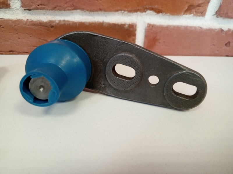 Шаровая опора Audi 80 B3