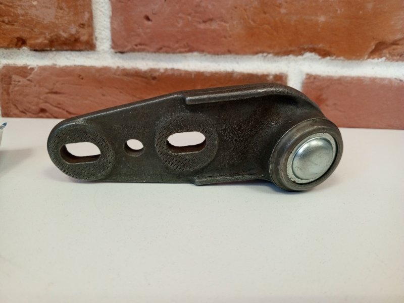 Шаровая опора Audi 80 B3