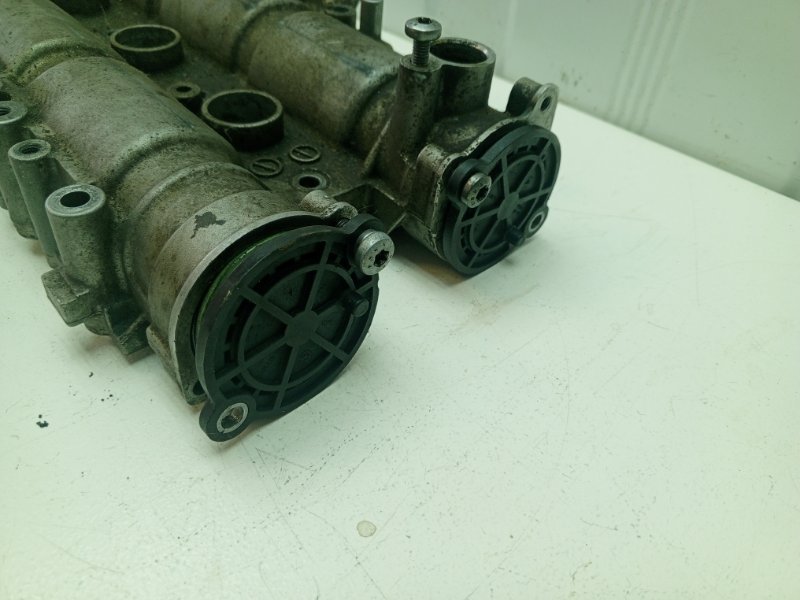 Крышка клапанов Volkswagen Golf