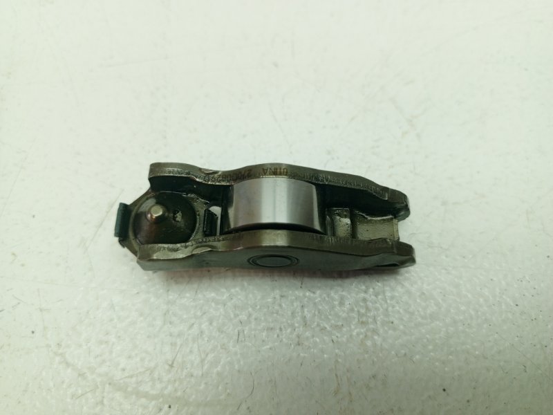 Коромысло клапана Volkswagen Golf