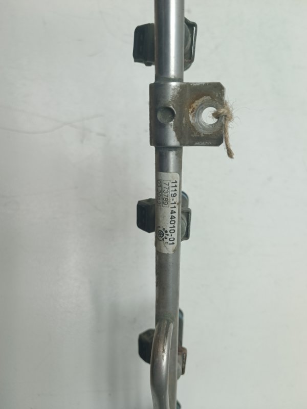 Рампа с форсунками Ваз Калина