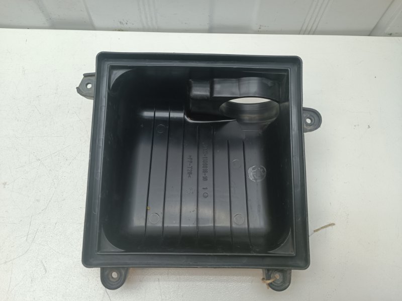 Крышка воздушного фильтра Ваз 2112