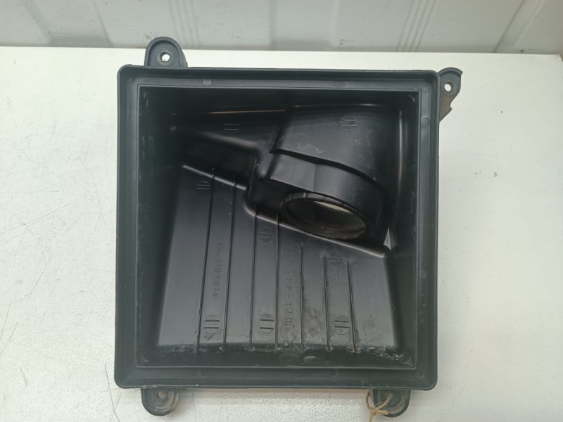 Крышка воздушного фильтра Лада Калина