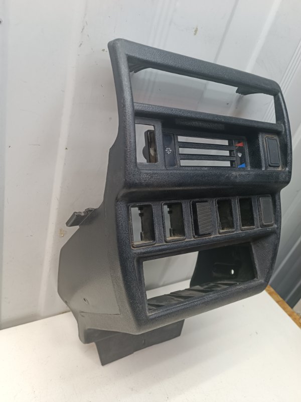 Рамка магнитолы Ваз Нива 2121 21213 21214