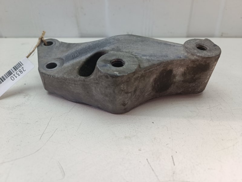 Кронштейн кпп Opel Corsa D 2014