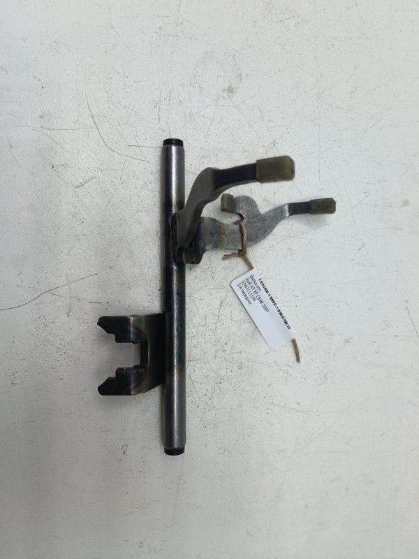 Вилка кпп Audi A3 2009 8P