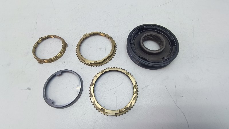 Муфта синхронизатора кпп VOLKSWAGEN Eos 2007