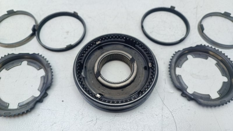 Муфта синхронизатора кпп Skoda SuperB 2012 NFP