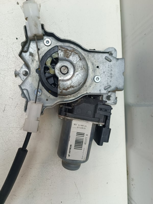 Стеклоподъемник Nissan Note E11