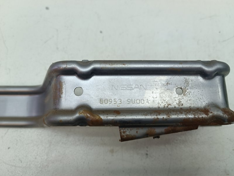 Кронштейн ручки двери Nissan Note E11