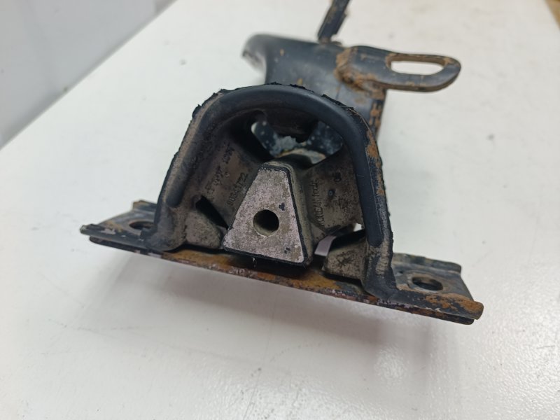 Кронштейн кпп Daewoo Matiz