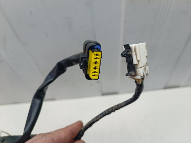 Проводка двери Nissan Note E11