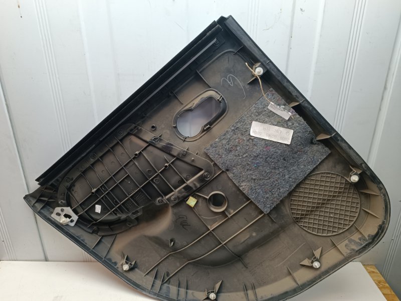 Обшивка двери Nissan Note E11