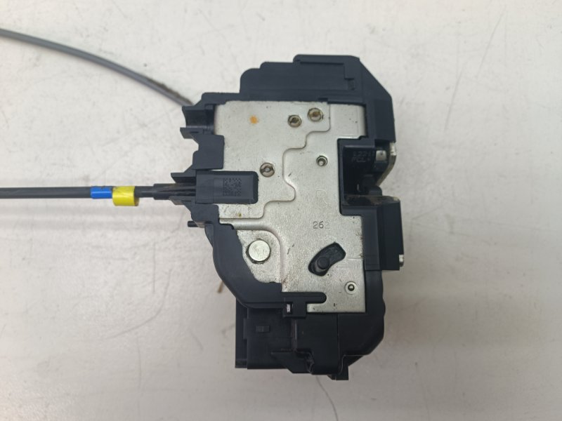 Замок двери Nissan Note E11