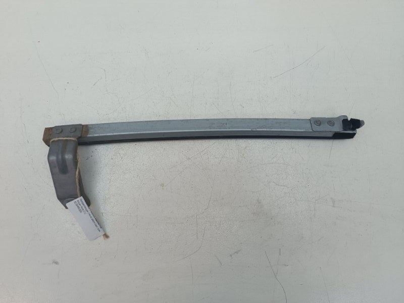 Направляющая стекла двери Nissan Note E11