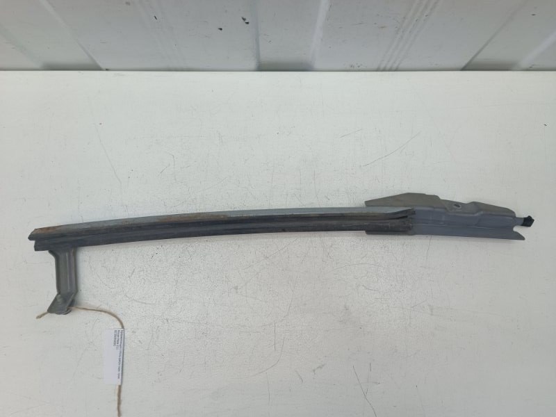 Направляющая стекла двери Nissan Note E11