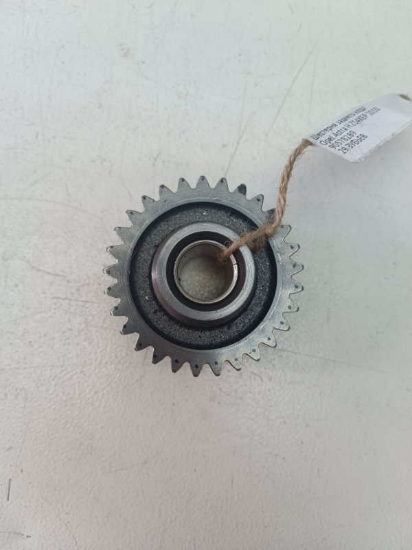 Шестерня заднего хода Opel Astra 2010 H