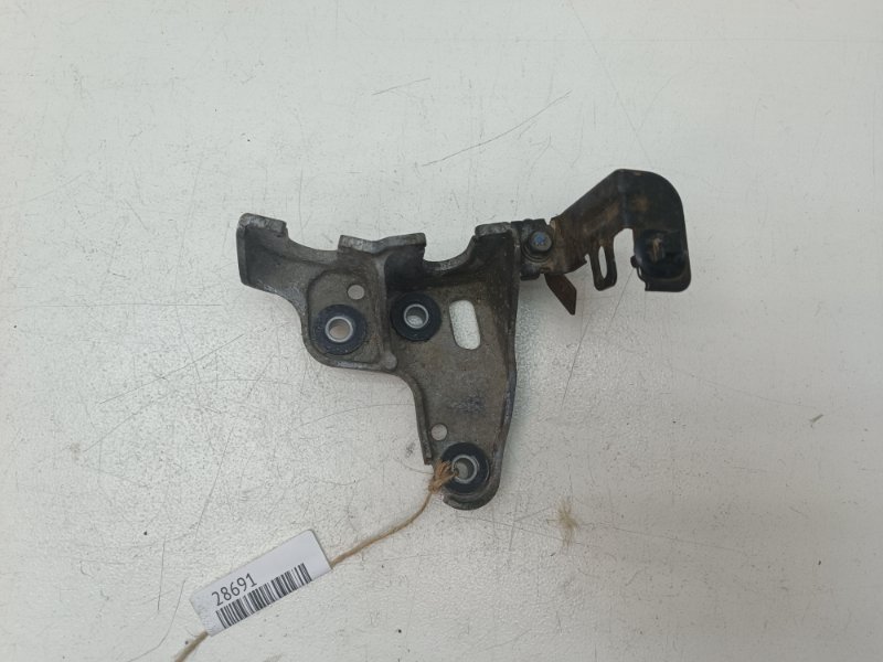 Кронштейн троса мкпп Hyundai i30 2009 FD