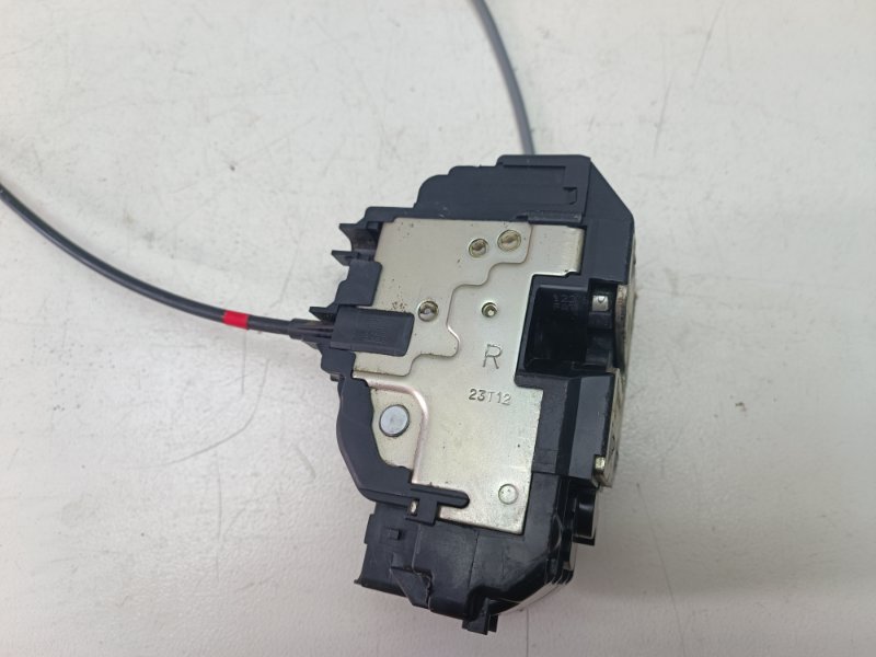 Замок двери Nissan Note E11