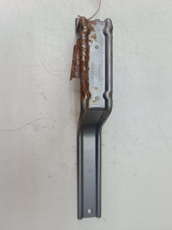 Кронштейн ручки двери Nissan Note E11