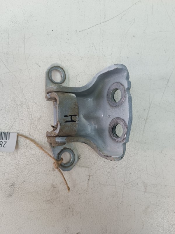 Петля двери Nissan Note E11