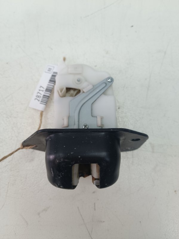 Замок двери багажника Nissan Note E11